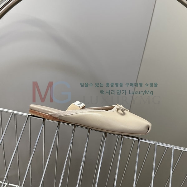  ̿̿  ÷ M8806554-6
