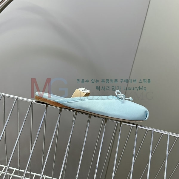  ̿̿  ÷ M8806554-1