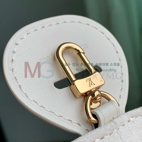 ̺  BB M25673-1