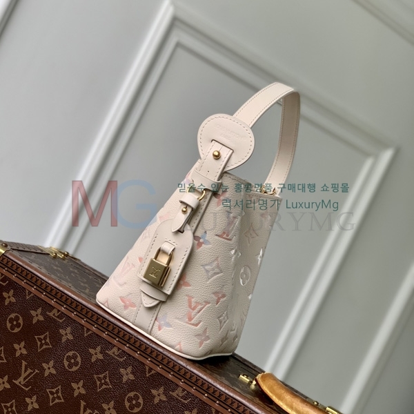 ̺  BB M25673-1