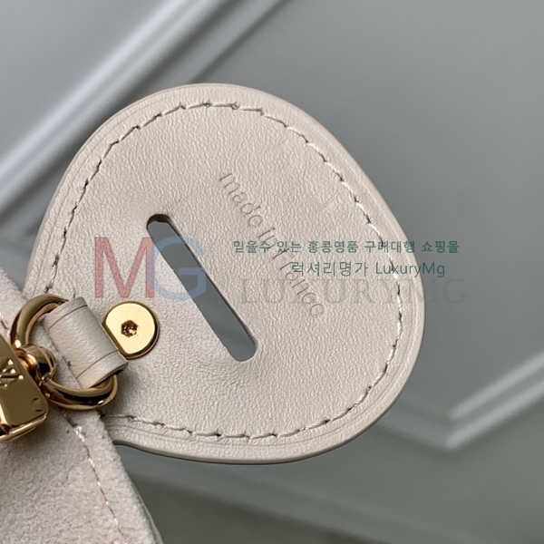 ̺  BB M25673-1