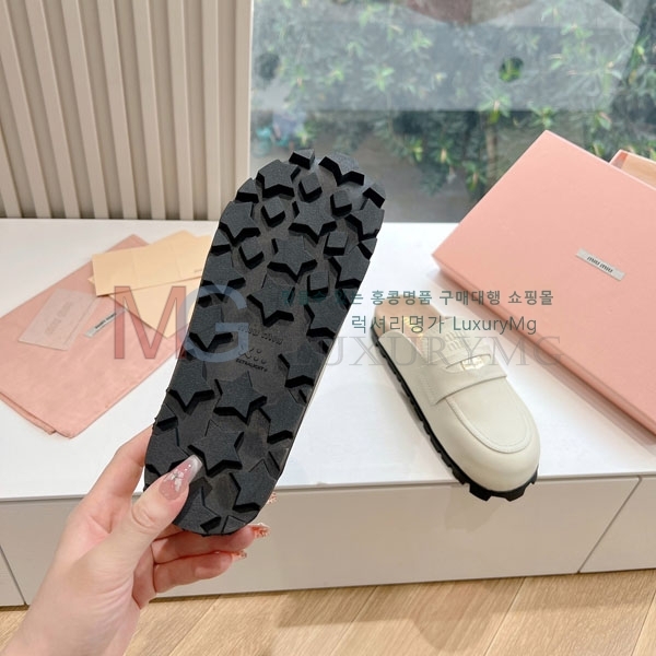  ̿̿   MIU684112-2
