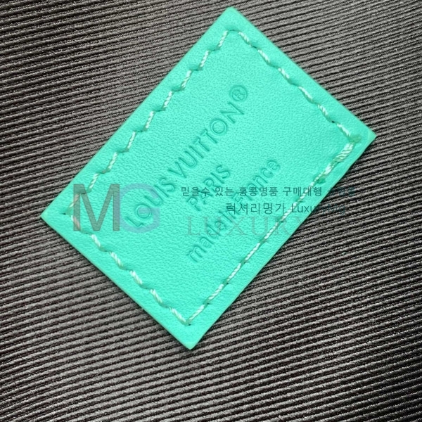 ̺   M25924