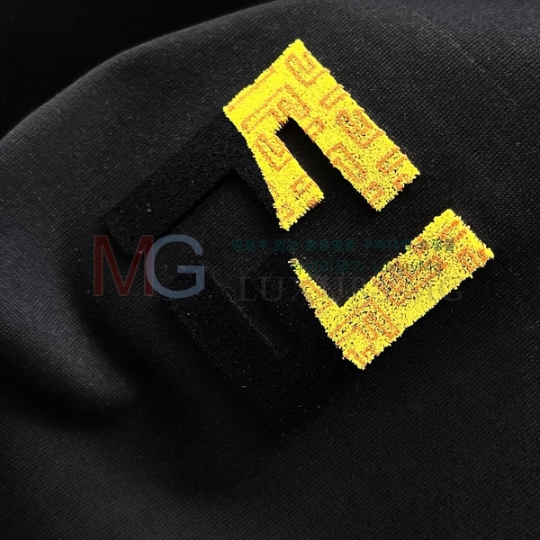   Ƽ 489612-1