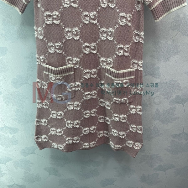   ǽ D252546