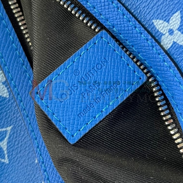 ̺   M31075-1