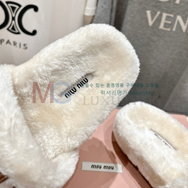  ̿̿   MIU09662-4
