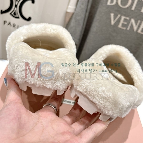  ̿̿   MIU09662-4