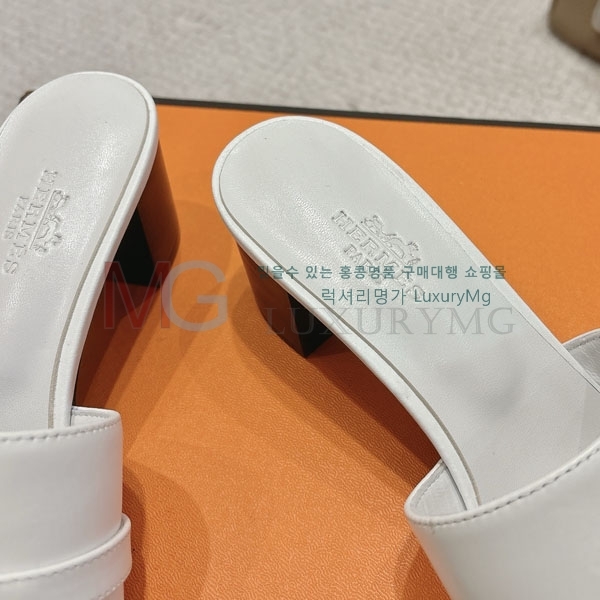  ޽   HE611102-3