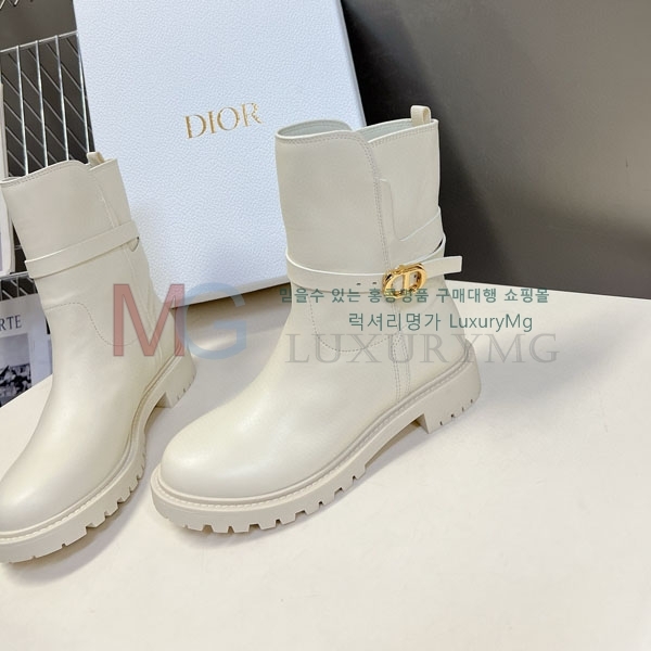   Ŭ  DR600324