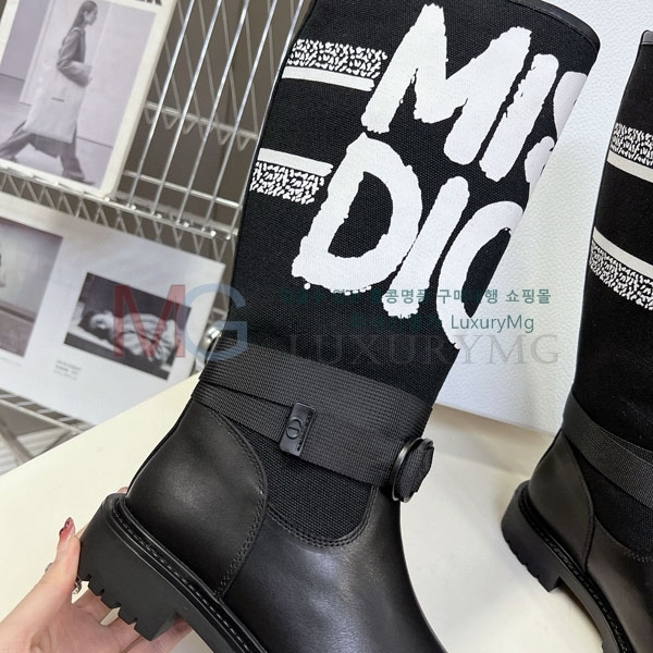    DR600325