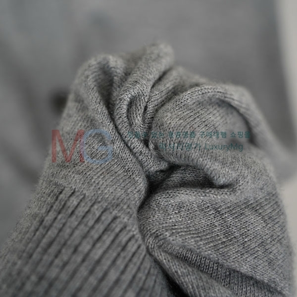 ˸   AM826534-2