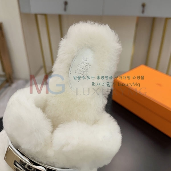  ޽   HE110226-4