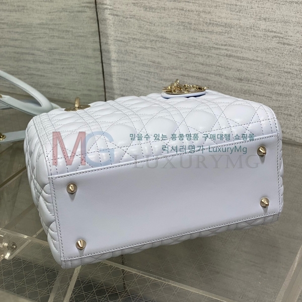  ̵ ̵ M501002-3