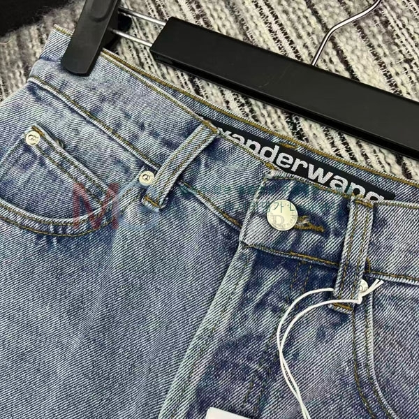  ˷   AW253281-4