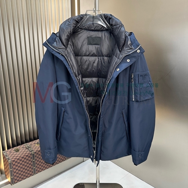   ٿ е 836796-1
