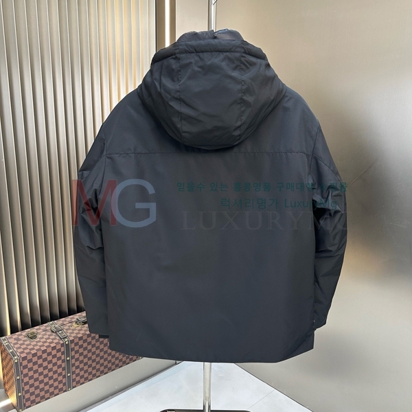   ٿ е 836796-2
