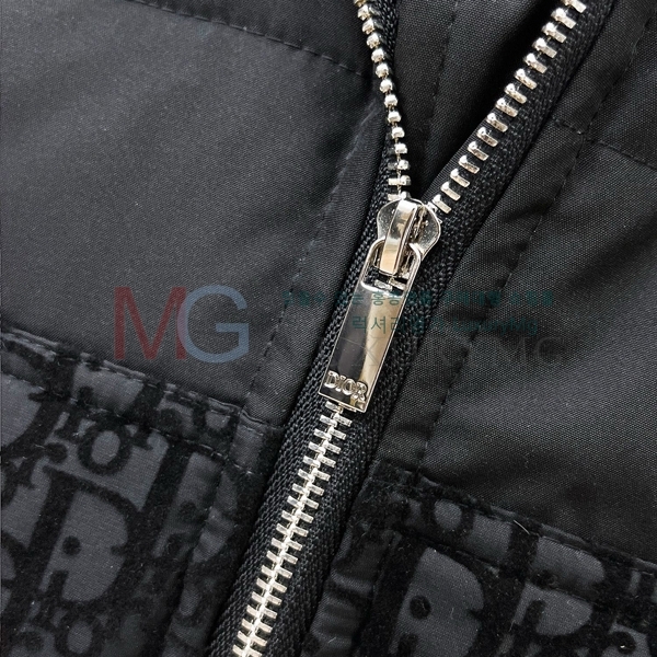   ٿ е 836817