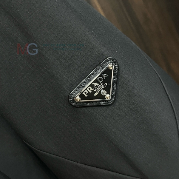   ٿ е 836892-1