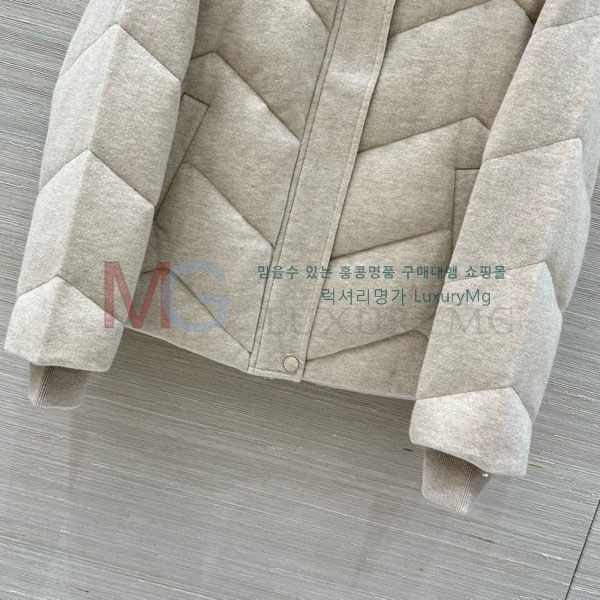  η** ٿ е LP234503-2