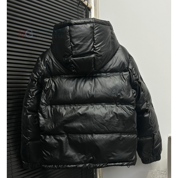   ٿ е PA834881-2