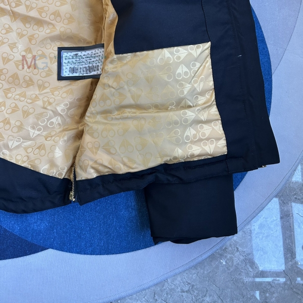  Ŭ ٿ е M68K2110252-2