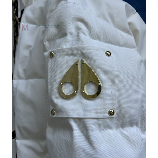  Ŭ ٿ е M68K2110252-4