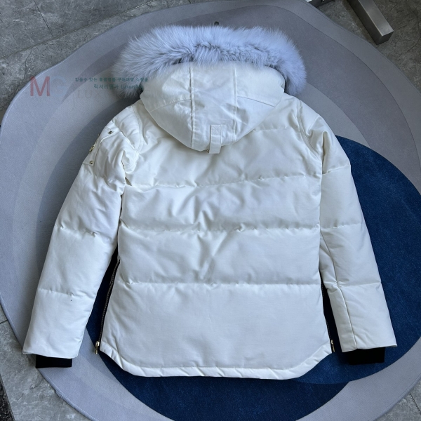  Ŭ ٿ е M68K2110252-4