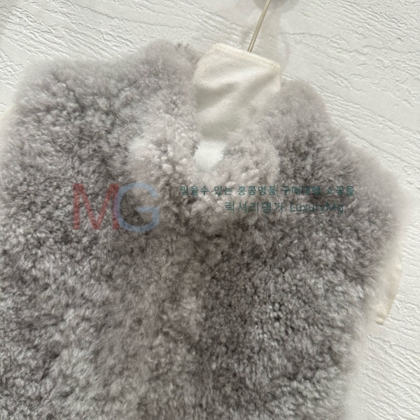  η** þ    LP23243033-4