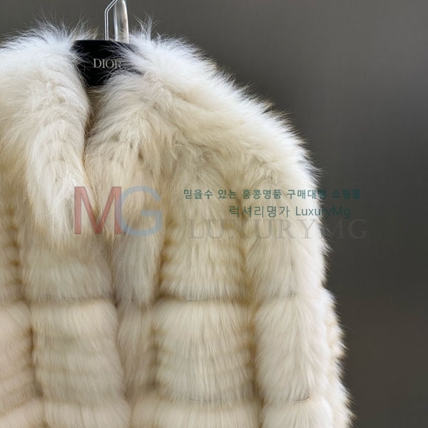   þ   DO8234077-15