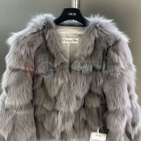   þ   DO8234077-17