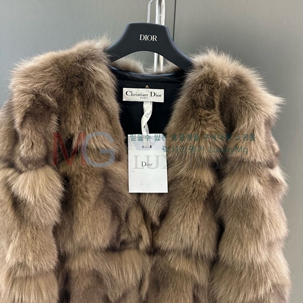   þ   DO8234077-18