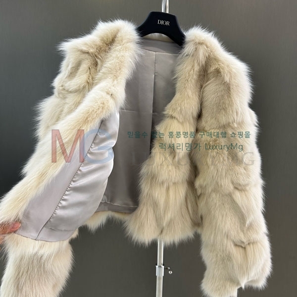   þ   DO8234077-19