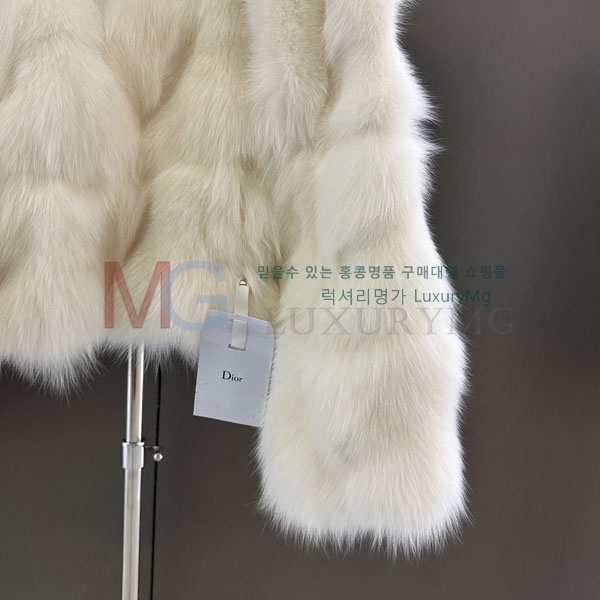   þ   DO8234077-20