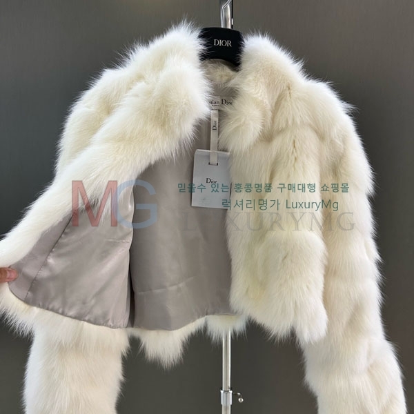   þ   DO8234077-22