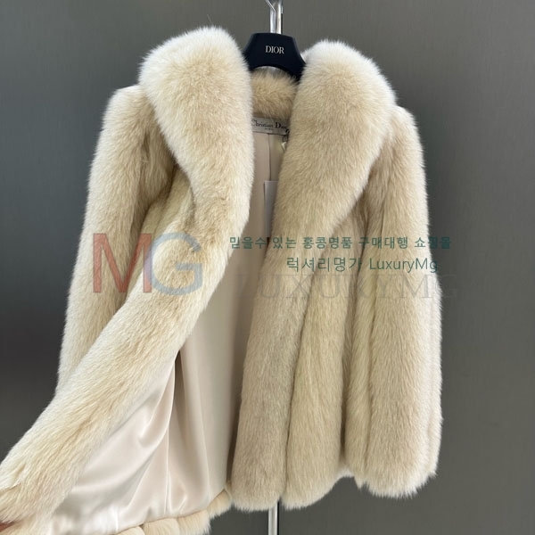   þ   DO8234077-25