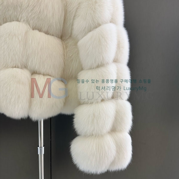   þ   DO8234077-28