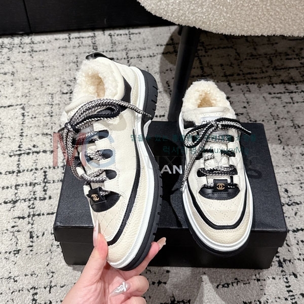  * ĳ־ Ŀ AT555032-1