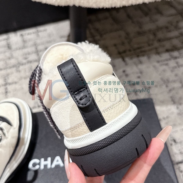  * ĳ־ Ŀ AT555032-1