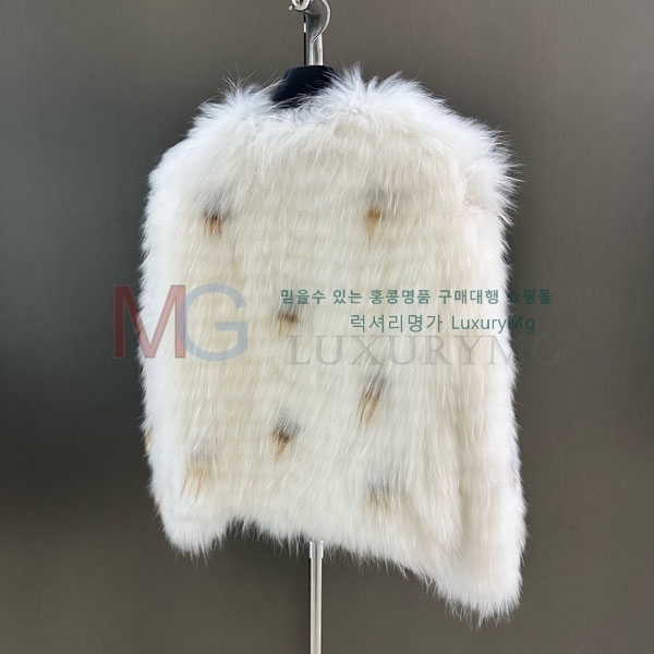   þ   DO8234077-31