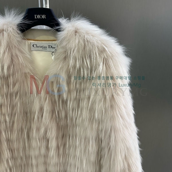   þ   DO8234077-33