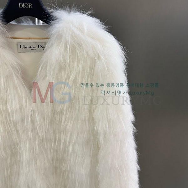   þ   DO8234077-34