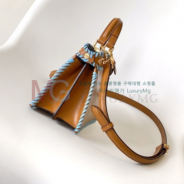  ī ̾ ڴ ̴ F0095001-3