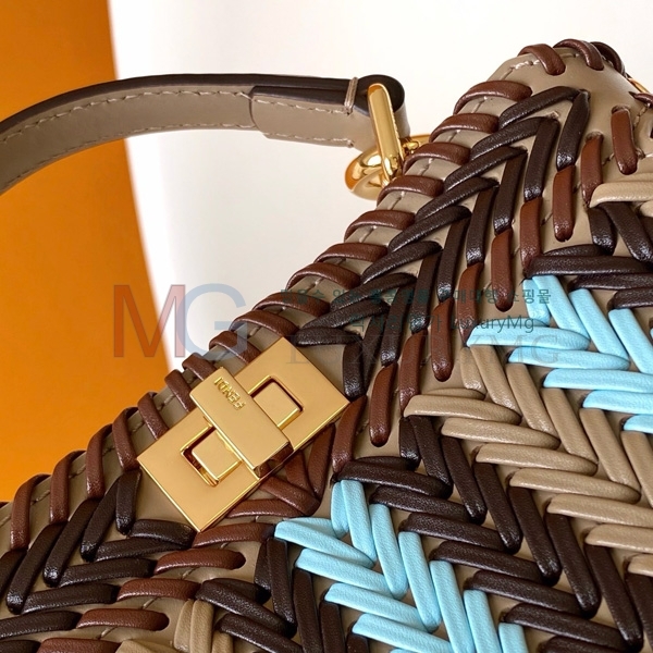  ī ̾ ڴ ̴ F0095001-4