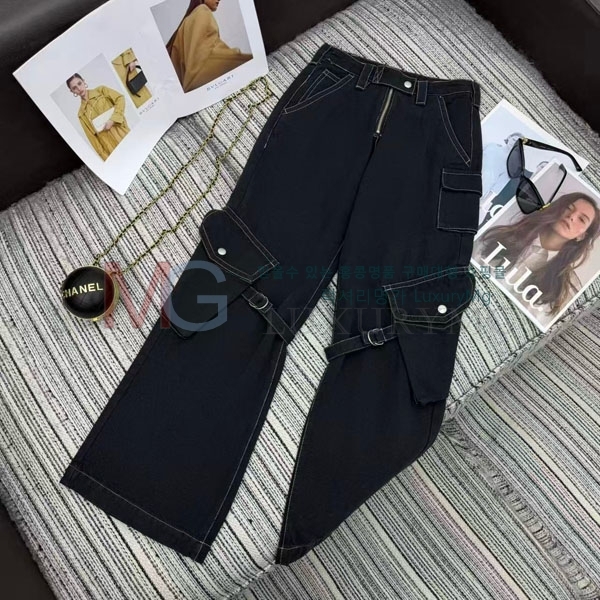  ũ Ʃ  AU232340238-3