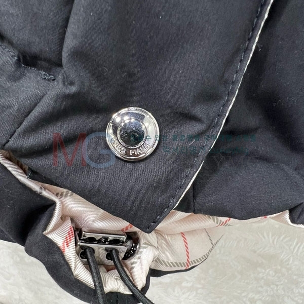  η** ٿ е LP2923022-1