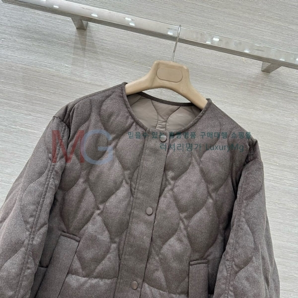  η** ٿ е LP2923022-8