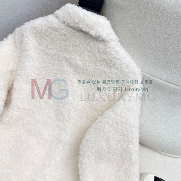  η** þ   Ʈ LP2324077-5