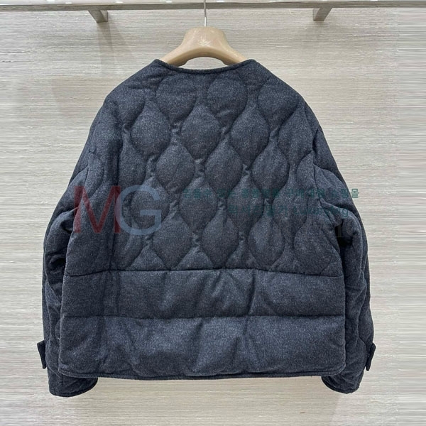  η** ٿ е LP2923022-9