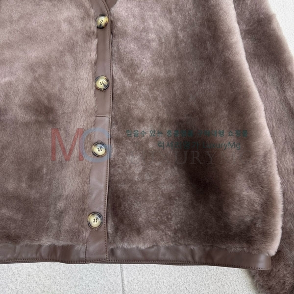  ο þ   LOW23023-3